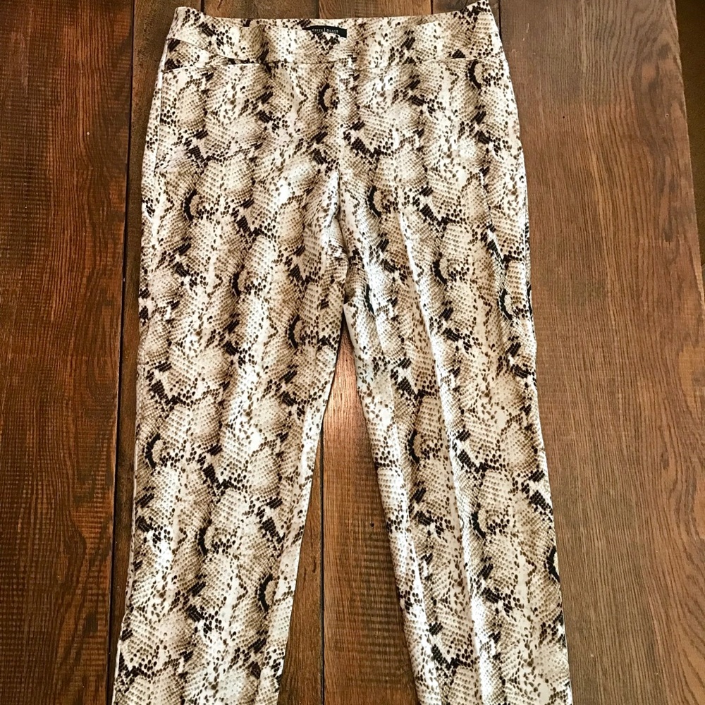 White House Black Market Snake Print Size 6 Pant